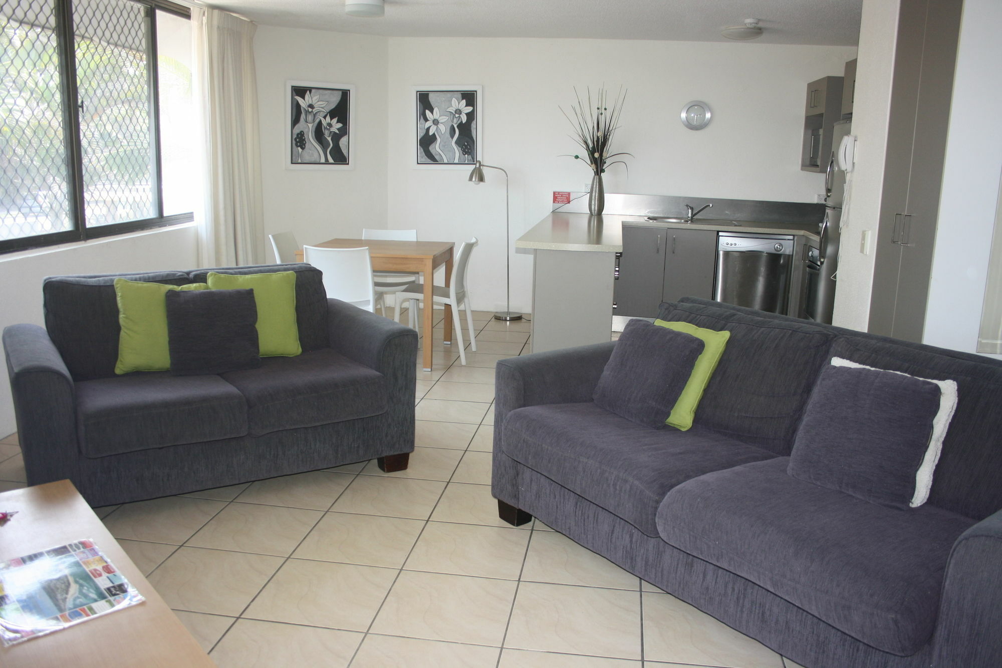 Mylos Aparthotel 3*